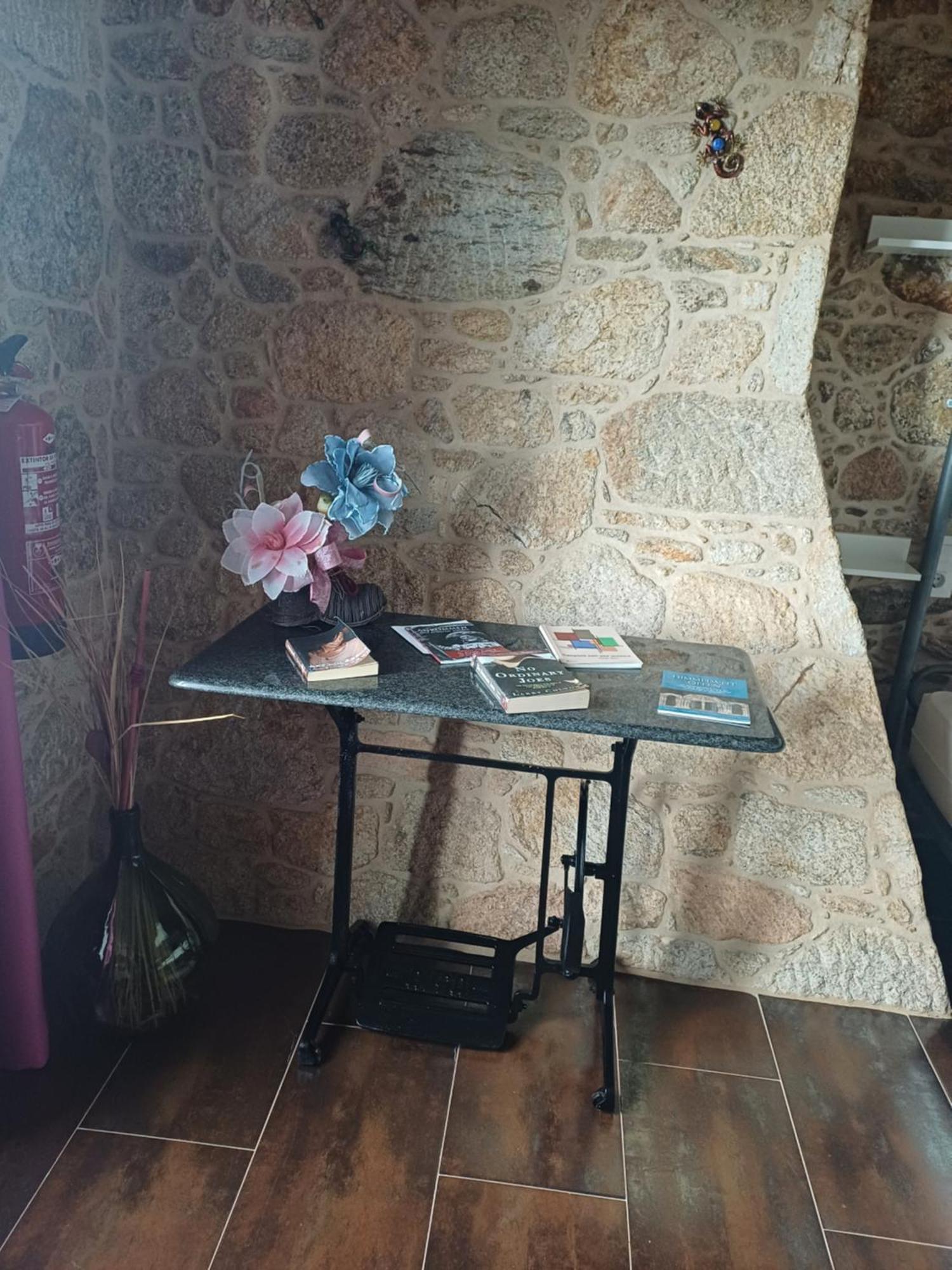 O Cabanel Albergue-Bar Villastose Luaran gambar